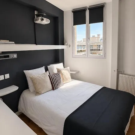 Charming Near Place De L'etoile * Parijs